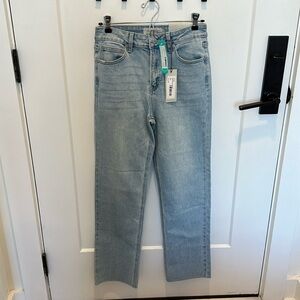 Just USA Paula Scissor Cut Straight Leg Jean Light Wash Size 6